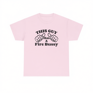 Maglietta This Guy Has A Fire Bussy, divertente maglietta con meme, girocollo unisex, manica corta, taglia per adulti - Product Image 2