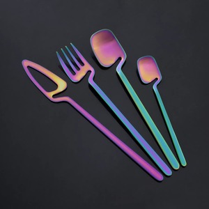 Ensemble de couverts géométriques modernes en acier inoxydable finition noire, idéal pour les cafés, les restaurants, les événements, les fêtes et les repas quotidiens - Product Image 3