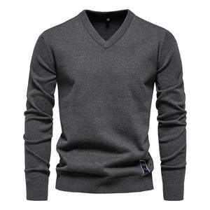 Dernier nouveau design 2025 automne hiver hommes chandails col en v pull couleur unie pull pull pour hommes - Product Image 4