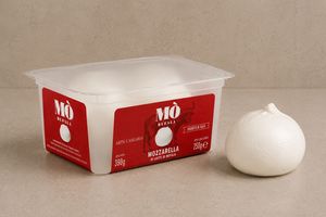Queso Mozzarella Fresco de Búfala Italiana DOP, Bolsa de 250g, 1 Pieza, Lácteos de Alta Calidad para Servicios de Alimentación y Venta Minorista - Product Image 1