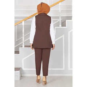 Ensemble gilet hijab marron café avec détail col chemise, design élégant pour femme de bureau - Product Image 3