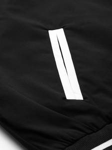 แจ็คเก็ตโพลีเอสเตอร์สีดำสำหรับผู้ชายเสื้อแจ็กเก็ตคอปกแบบมีกระดุมและตัวอักษรสำหรับนักเบสบอลวิทยาลัย - Product Image 6