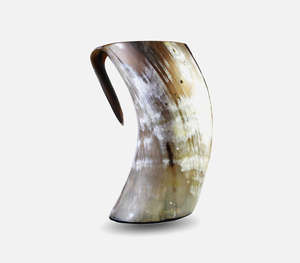 Authentique cornes à boire viking noires polies artisanales avec base en bois massif, style nordique traditionnel, corne de buffle - Product Image 5