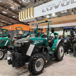 รถแทรกเตอร์ Lovol M504 50 แรงม้า ขับเคลื่อน 4 ล้อ ขนาดเล็กกะทัดรัด สำหรับงานเกษตร พร้อมที่ตักด้านหน้า - Product Image 3