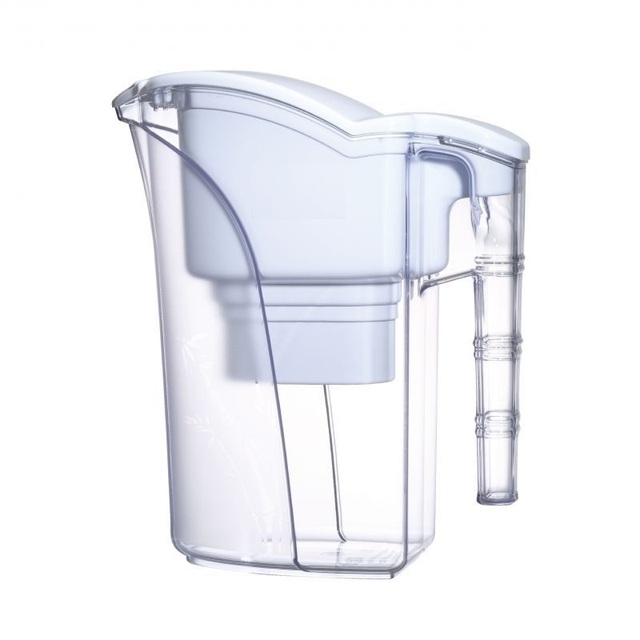Manual Pitcher Filter for Car RV Hotel Household & Outdoor Use-Removes Chlorine & Heavy Metals 2L Capacity
