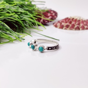Anillo de plata bohemio de banda delgada con piedra turquesa Anillo de piedras preciosas finas ligeras para uso diario - Product Image 2