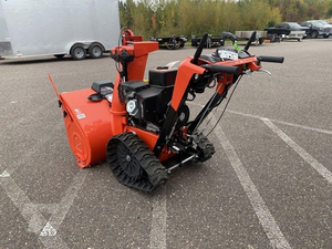 Souffleuse à neige Ariens Professional 2025 de 32 pouces, Hydro RapidTrak, à deux étages, moteur EFI de 420 cm³ |   Balayeuse à neige mini sur chenilles haute performance - Product Image 3