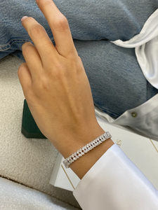 Bracelet en or massif 14 ct avec diamants cultivés en laboratoire certifiés IGI taille poire personnalisés bijoux de luxe tendance haut de gamme pour femmes - Product Image 2