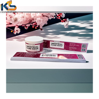 Étiquette adhésive en PVC imperméable avec logo personnalisé en relief, couleur personnalisée pour l'emballage cosmétique, shampoing, soins de la peau, parfum
