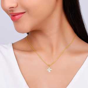 Heer by GIVA Lab Grown Diamond Pendant en oro con diseño de florete Luxury Diamond Charms - Product Image 2