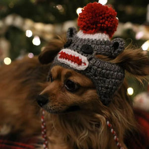 Venta al por mayor directa de fábrica: Gorro de ganchillo gris para mascotas, hecho a mano, para perros y gatos, uso diario, para deportes y pesca, estilo de personaje. - Product Image 4