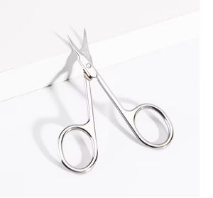 กรรไกรตัดหนังกำพร้าคุณภาพระดับร้านเสริมสวย ผลิตจากสแตนเลสกันสนิม รับประกันความสะอาดและประสิทธิภาพการตัดคมชัดยาวนาน - Product Image 5