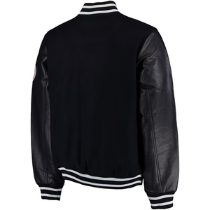 Chaquetas Varsity de Poliéster para Hombre, Personalizadas al por Mayor, con Estampado en Relieve, Talla Grande, Estilo Universitario, Cuello Alto, para Invierno - Product Image 3