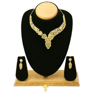 <b>Delicate</b> Floral Forming Choker <b>Necklaces</b> Set - Product Image 1