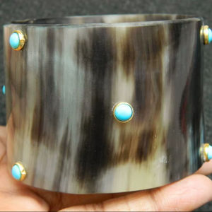 กำไลข้อมือทำจากเขาควายและเขาสัตว์คุณภาพสูง 100% สำหรับผู้หญิงและเด็ก โดยผู้ผลิตชาวอินเดียในราคาที่เข้าถึงได้ - Product Image 1