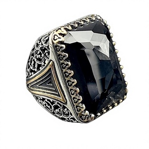 Anillo de Plata de Ley para Hombre Hecho a Mano con Ónix Negro, Estilo Vintage Cuadrado, Grabado de Ojo, Chapado en Oro de 18K, Regalo Único para el Día del Padre - Product Image 1