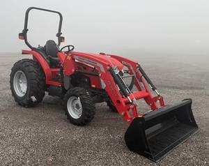 Tractor Massey Ferguson 1825E 2024: Potencia Utilitaria Compacta con Eficiencia Comprobada - Product Image 1