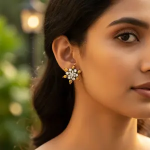 ต่างหูเพชรรูปดอกไม้สีโรสโกลด์สำหรับเครื่องประดับหมั้นและงานแต่งงานของผู้หญิง - Product Image 3