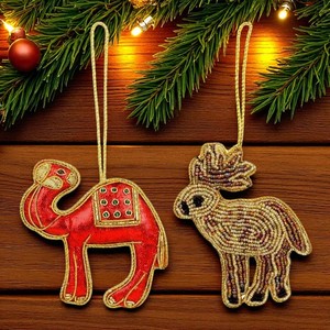 Árbol de Navidad Glow-Up Adornos colgantes a granel en formas divertidas para Holiday Vibes - Product Image 1