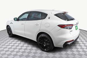 Autos ASEQUIBLES, Maseratis Levante 2024 listos para enviar - Product Image 3