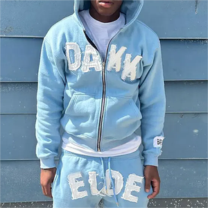 Conjunto de Sudadera con Capucha y Pantalones Cortos para Hombre, Diseño de Parches Desgastados en Rosa, Estilo Urbano, Sudadera con Cremallera Completa y Pantalones Cortos a Juego, Atuendo Moderno - Product Image 2