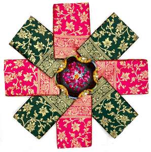 Sarees en soie Jacquard lourd en viscose de luxe doré grande bordure de tissage Jacquard tenue traditionnelle indienne pour les fêtes d'hiver - Product Image 5