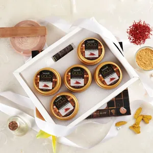 ชุดผลิตภัณฑ์ดูแลผิวหน้าสูตรทองคำ Kesar สำหรับผิวเปล่งประกายทันที รับผลิตแบบ OEM ขายส่งจำนวนมาก ชุดบำรุงผิวเพื่อผิวกระจ่างใส สำหรับใช้ในร้านเสริมสวยและสปา - Product Image 1