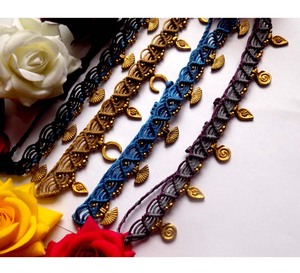 สร้อยข้อมือ macrame โบฮีเมียนทำด้วยมือพร้อมคอร์ดผสมสีทองเหลืองขนาดเล็กลูกปัดของขวัญปีใหม่หรือคริสต์มาสส่งตรงจากอินเดีย - Product Image 3