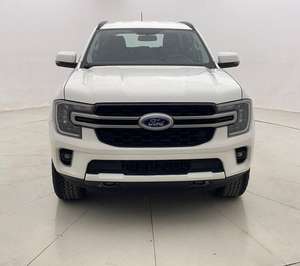 Ford Everest XLS 2024 Usado, SUV Mediano - Product Image 1