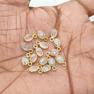 จี้รูปไข่ประดับมูนสโตนสีรุ้งธรรมชาติ ขนาด 4x6 มม. |   จี้เงินแท้ 925 ประดับพลอยเหลี่ยมเพชร - Product Image 3