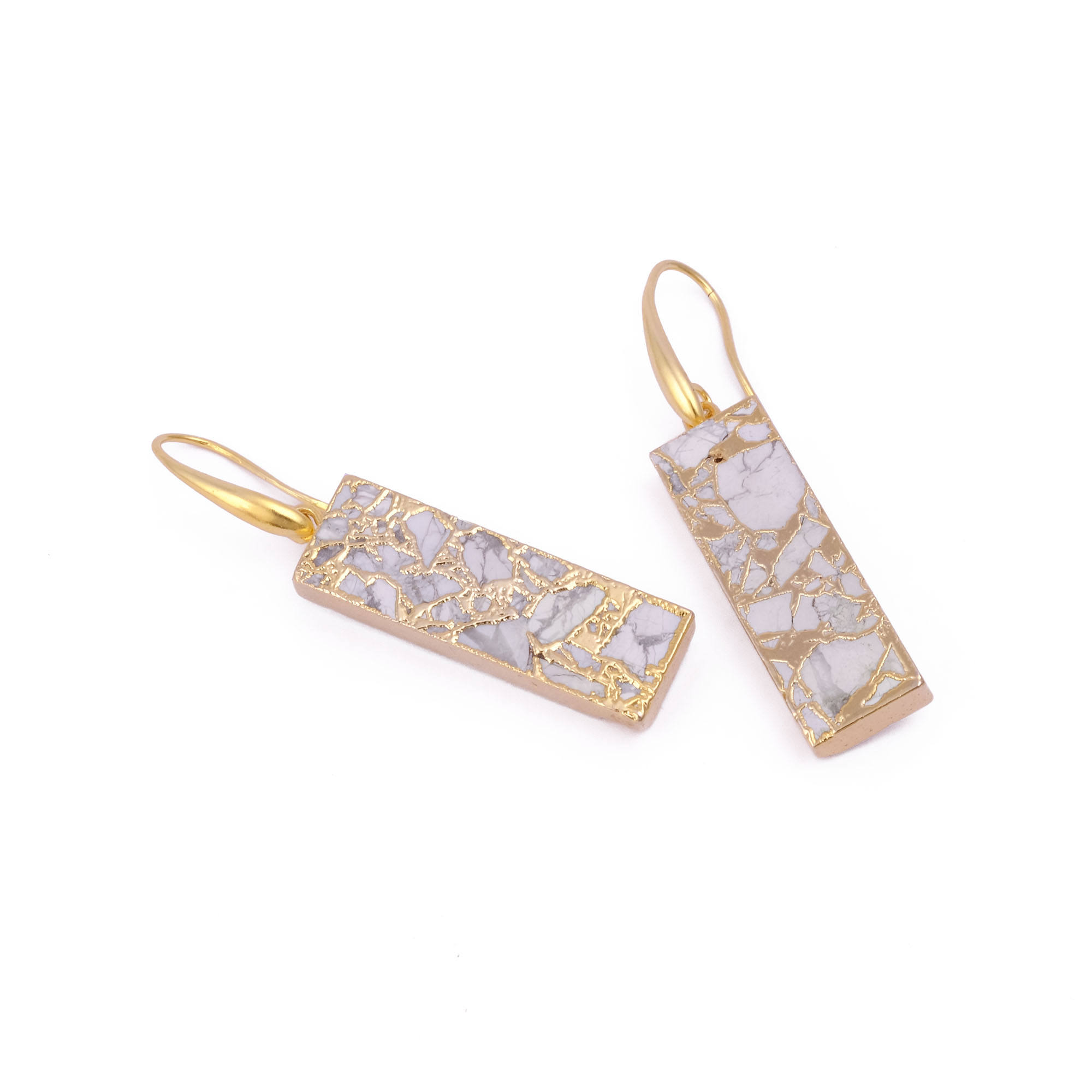 สีเทอร์ควอยซ์โมไลต์