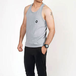 Camiseta sin mangas de rendimiento informal para hombre, transpirable y que absorbe la humedad para correr y entrenar - Product Image 2