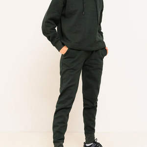 Vêtements de sport pour femmes de haute qualité en gros, vêtements d'entraînement pour la course à pied, vêtements décontractés, survêtement pour femmes personnalisé - Product Image 4