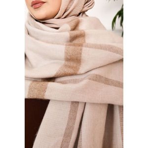 Écharpe en fourrure de vison tissée, ensemble élégant de châle, de gants et de chapeau - Product Image 2