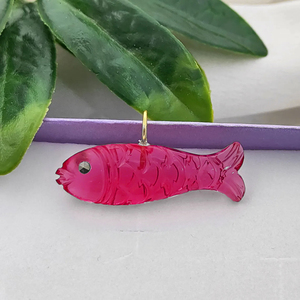 ลูกปัดหินสีชมพูขนาด21x11มม. สลักรูปปลาทำด้วยมือมีห่วงขนาด5มม. ชุบทองด้วย925ชุบทอง - Product Image 3