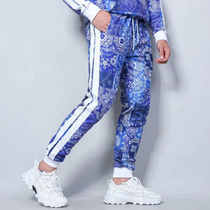 Training & Fashion Wear Ensemble de survêtements à sublimation pour hommes avec votre propre design et votre logo 2 Pcs Regular Fit Comfortable Cotton Tracksuit - Product Image 4