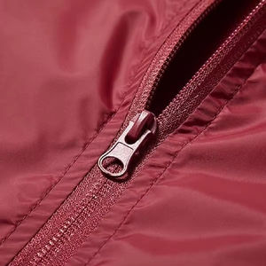 Veste de pluie d'extérieur conçue avec une coque imperméable, une doublure en maille respirante et un ajustement ajustable à séchage rapide pour le confort, vestes pour hommes - Product Image 6