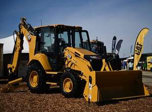 Cargadora de Ruedas CAT 420F de Calidad, Retroexcavadora, Cargadora Frontal, Excelente Estado, Poco Uso, Sistema Hidráulico CAT, 2 Años de Garantía - Product Image 4