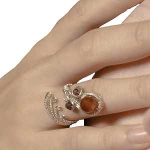 BeGems – accessoires de mode pour femmes, bague queue de paon en pierre de grenat naturelle, bijoux élégants faits à la main en pierres précieuses, cadeau pour les amoureux - Product Image 1