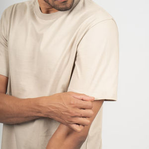 Camisetas para hombre hechas con algodón orgánico ideal para reducir el impacto al tiempo que ofrece comodidad y suavidad para un uso regular - Product Image 5