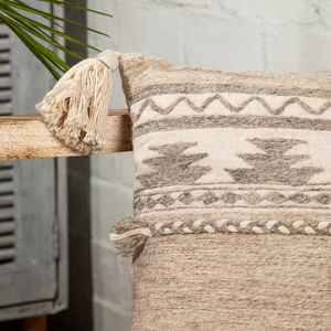 Cuscino in lino di cotone naturale Design geometrico retrò bohémien con <span class=keywords><strong>dettagli</strong></span> nappa stile Vintage cuscino OEM/ ODM INDIA - Product Image 3