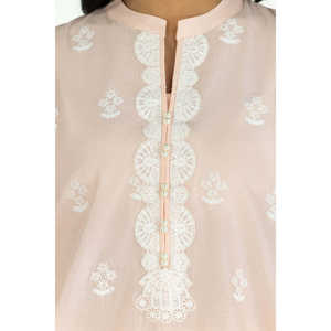 Traje de Verano Rosa de 3 Piezas con Bordado Schiffli - Product Image 3