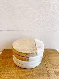 Décoration de table de dessous de verre demi-bois et demi-marbre marron rond classique avec dessous de verre en bois et en marbre pour la maison ou le bureau - Product Image 6