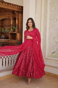 Robe de créateur Anarkali avec robe de fantaisie Dupatta pour les fêtes de mariage et les festivals à un prix abordable - Product Image 3
