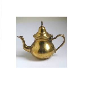 Cafetière en laiton décorée avec une finition unique conçue pour les amoureux des antiquités Ménages indiens et affichages de décoration patrimoniale - Product Image 3