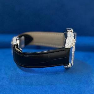 Reloj de Lujo de Cuero Negro con Diamantes Moissanite de la Mejor Calidad para Uso Formal de Negocios y Uso Diario, Disponible para Exportación - Product Image 3