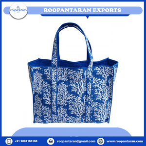 Sac fourre-tout matelassé en coton imprimé à la main avec des poches intérieures, couleurs et logo personnalisés, fait à la main pour les voyages et l'usage quotidien - Product Image 4