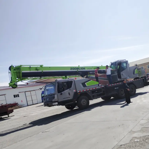 Buen estado ZOOMLION 25 toneladas nueva máquina de elevación Camión grúa ZTC250 a la venta - Product Image 5