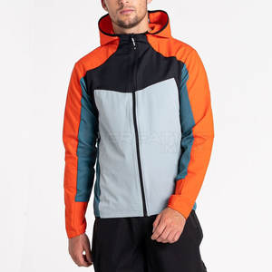 Vente en gros Veste d'extérieur softshell légère et coupe-vent et imperméable avec fermeture à glissière respirante avec logo personnalisé pour équipement de sport - Product Image 2