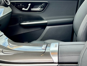 Mercedes-Benz Classe C Hybride Turbo 2024 d'occasion, gris foncé, conduite à gauche, sièges en cuir, système de navigation, sièges chauffants, automatique, R15 - Product Image 6